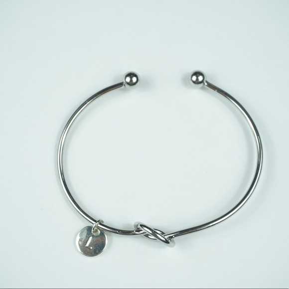 Tie The Knot Silver L Bracelet Gift - Picture 4 of 4
